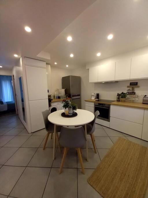 Superbe Appartement Moderne En Rez-De-Chaussee Ozoir-la-Ferrière Exteriör bild
